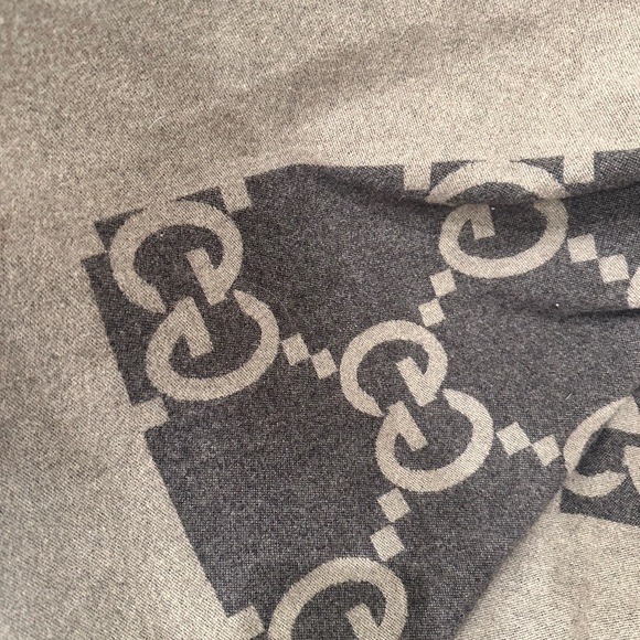 Gucci luxury throw blanket GG x large size - Picture 7 of 9